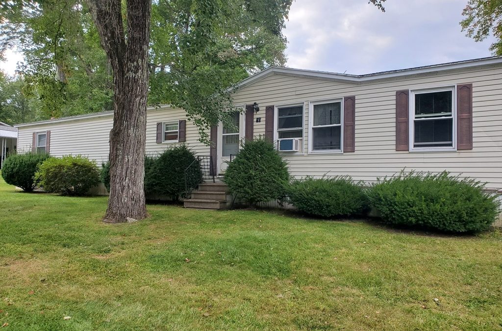 10 Fifth Street, Brookfield, MA 01506