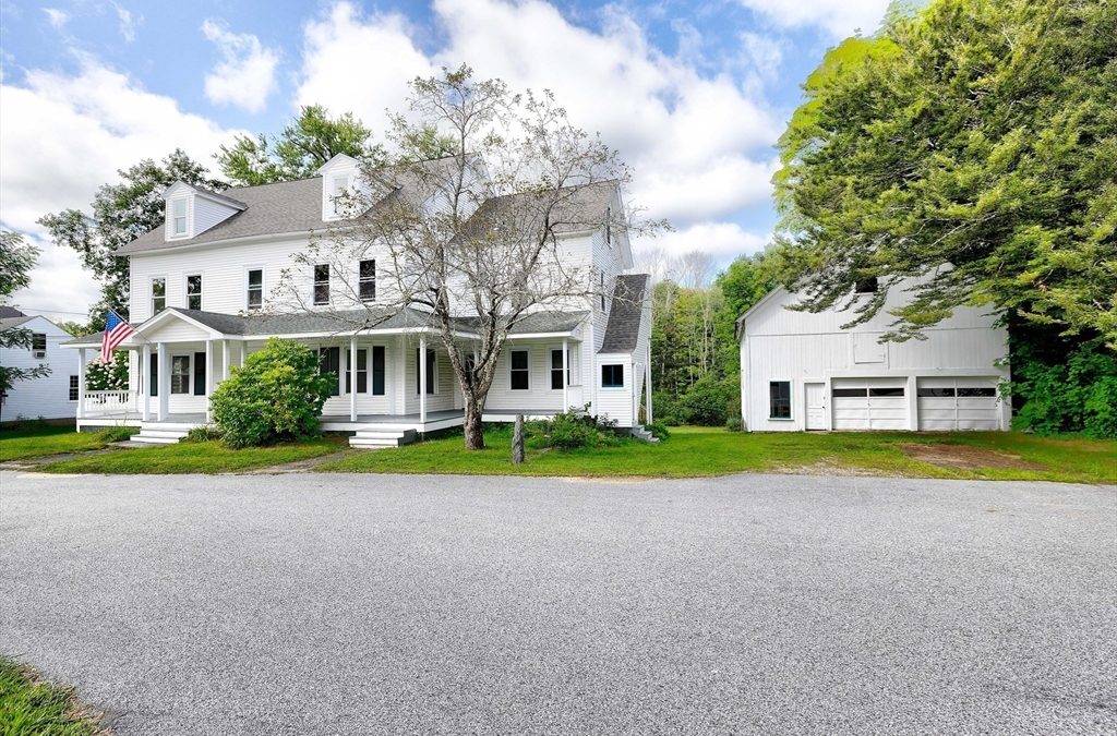 67-69 Petersham Rd, Hardwick, MA 01037
